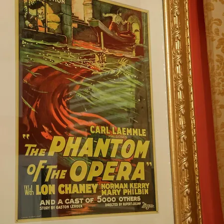 The Phantom Of The Opera Apartment Venice