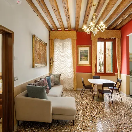 The Phantom Of The Opera Apartment Venice