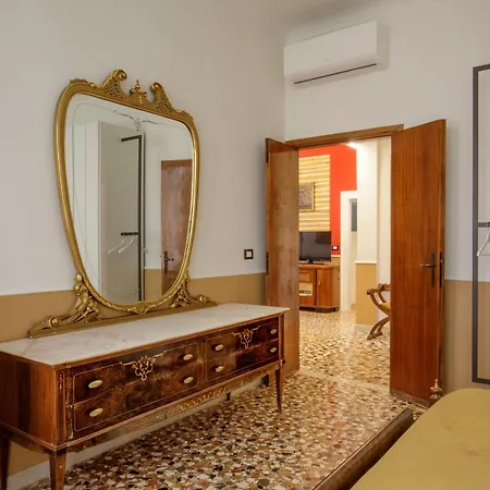 Apartament The Phantom Of The Opera